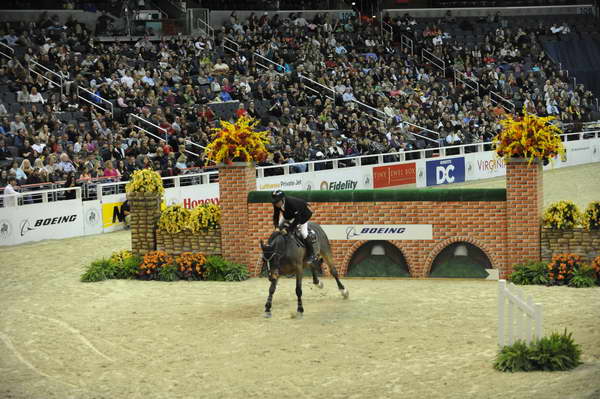 Unique-NickSkelton-WIHS4-10-28-11-Puissance-8536-DDeRosaPhoto.JPG