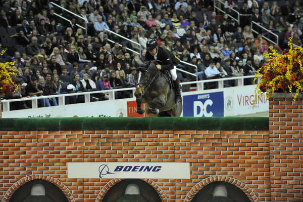 Unique-NickSkelton-WIHS4-10-28-11-Puissance-8567-DDeRosaPhoto.JPG