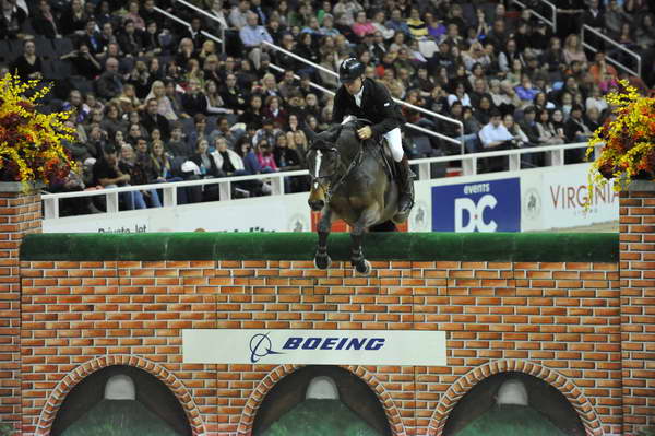 Unique-NickSkelton-WIHS4-10-28-11-Puissance-8568-DDeRosaPhoto.JPG