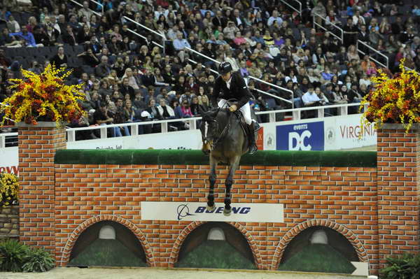 Unique-NickSkelton-WIHS4-10-28-11-Puissance-8569-DDeRosaPhoto.JPG