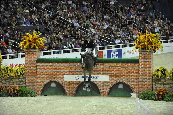 Unique-NickSkelton-WIHS4-10-28-11-Puissance-8570-DDeRosaPhoto.JPG