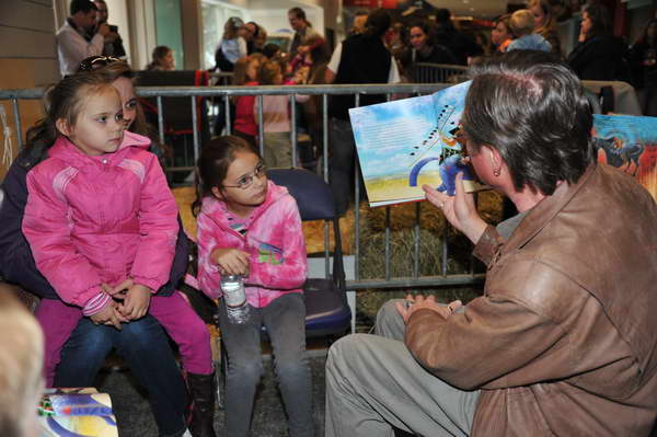 WIHS5-10-29-11-KidsDay-4920-DDeRosaPhoto.JPG