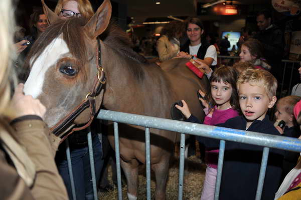 WIHS5-10-29-11-KidsDay-4940-DDeRosaPhoto.JPG