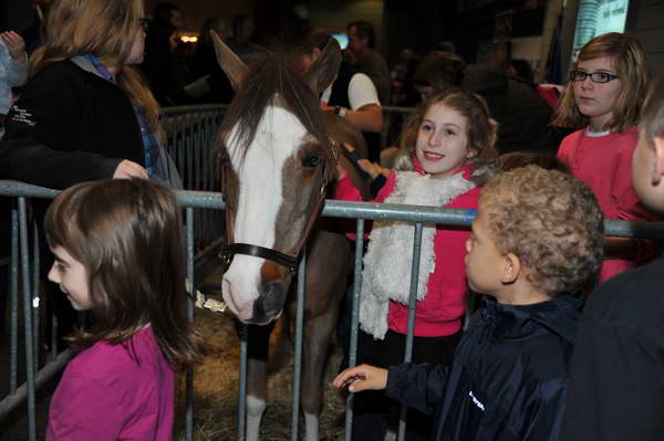 WIHS5-10-29-11-KidsDay-4948-DDeRosaPhoto.JPG