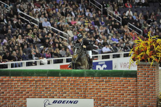 Unique-NickSkelton-WIHS4-10-28-11-Puissance-4399-DDeRosaPhoto.JPG