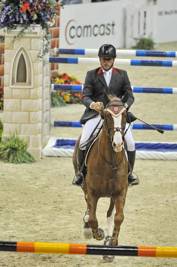 Comcast-WIHS5-10-29-11-PresCup-1288-Pavarotti-ToddMinikus-DDeRosaPhoto.JPG