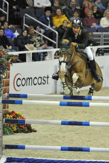 Comcast-WIHS5-10-29-11-PresCup-1421-Taloubet-PauloSantana-DDeRosaPhoto.JPG