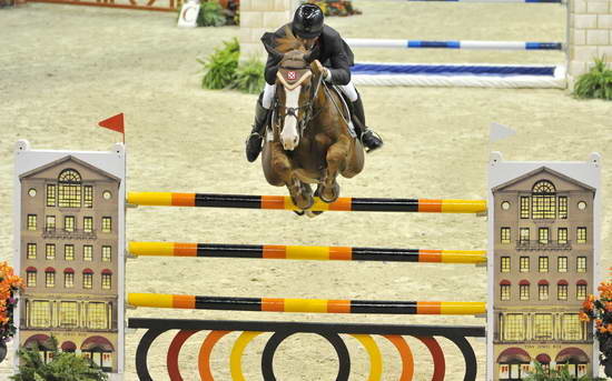 WIHS5-10-29-11-PresCup-1291-Pavarotti-ToddMinikus-DDeRosaPhoto.JPG