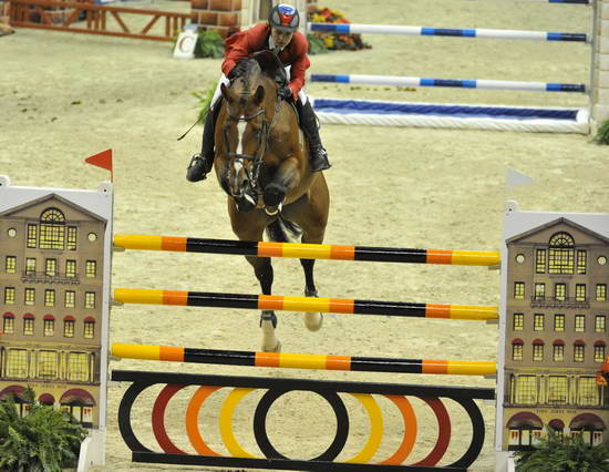 WIHS5-10-29-11-PresCup-1505-Royce-LubovKochetova-DDeRosaPhoto.JPG