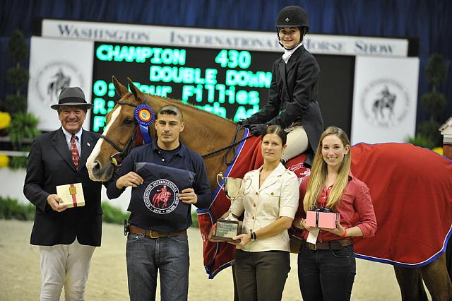 WIHS-10-25-11-Cl186-ChHtrCH-0624-DoubleDown-ElizabethAdelson-DDeRosaPhoto.JPG