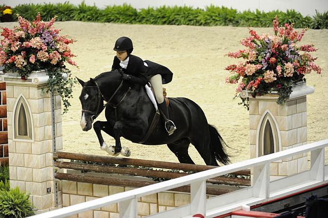 WIHS-10-25-11-Cl186B-DSC_8156-Zeven-HannahSuh-DDeRosaPhoto.JPG