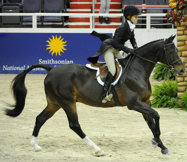 WIHS-10-25-11-Cl186ChHtrCH-DSC_7879-Levantos-KylieGeddes-DDeRosaPhoto.JPG