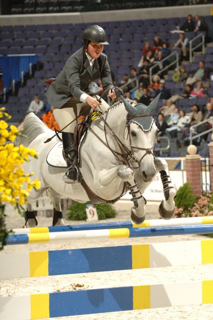 05-WIHS-HillaryDobbs-VDLLotusExcel-10-28-05-JrJumpers-DDPhoto.JPG