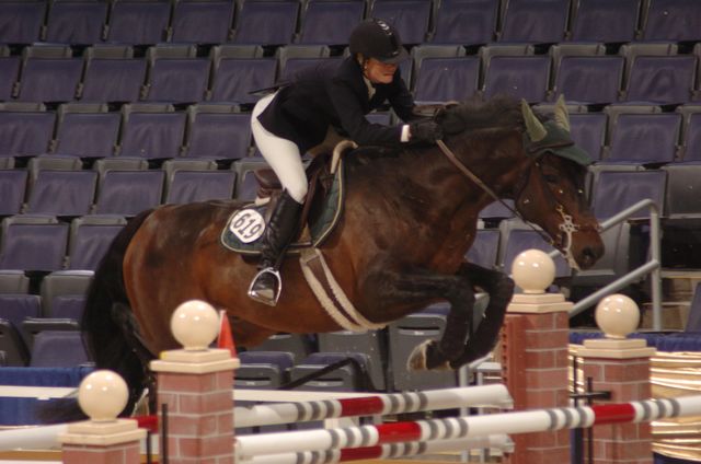 088-WIHS-ElizaShuford-Larentino-10-28-05-CL211OpJpr-DDPhoto.JPG