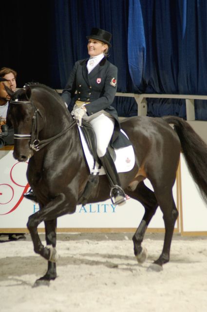 29-WIHS-AshleyHolzer-10-28-05-Dressage-DDPhoto.JPG