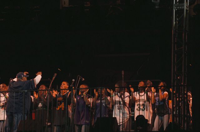 3-WIHS-10-28-05-HipHopBand-DDPhoto.JPG