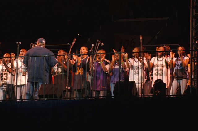 4-WIHS-10-28-05-HipHopBand-DDPhoto.JPG