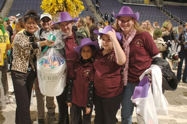 1132-BarnNight-WIHS-10-26-06-&copy;DeRosaPhoto.jpg