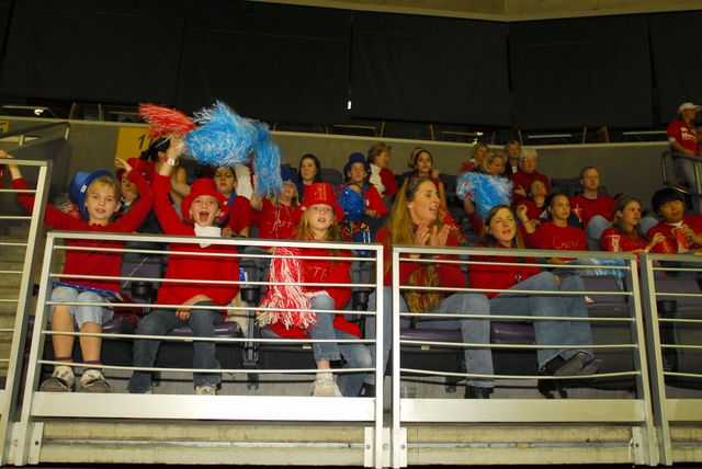 329-BarnNight-WIHS-10-26-06-ThomasPhoto.JPG