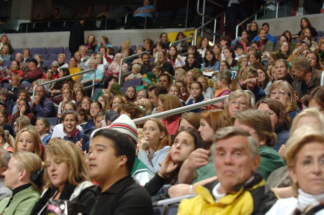 1088-BarnNight-WIHS-10-26-06-&copy;DeRosaPhoto.jpg