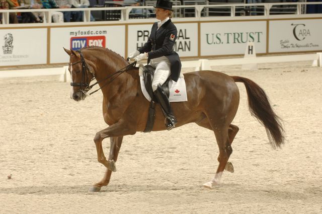 913-AshleyHolzer-PopArt-WIHS-10-26-06-&copy;DeRosaPhoto.jpg