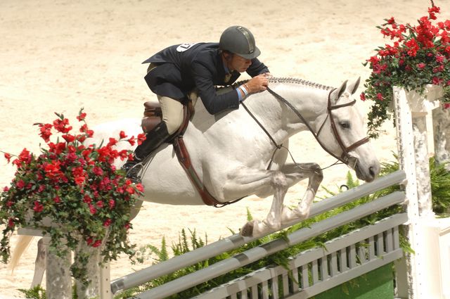 289-GameOn-TommySerio-WIHS-10-24-06-&copy;DeRosaPhoto.JPG