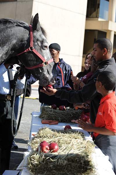 WIHS-10-21-09-DSC_1952-BreakfastwithParkPolice-DDeRosaPhoto.jpg