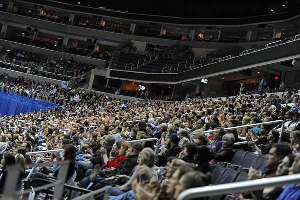 WIHS-10-24-09-PresCup-DSC_1003-Crowds-DDeRosaPhoto.jpg