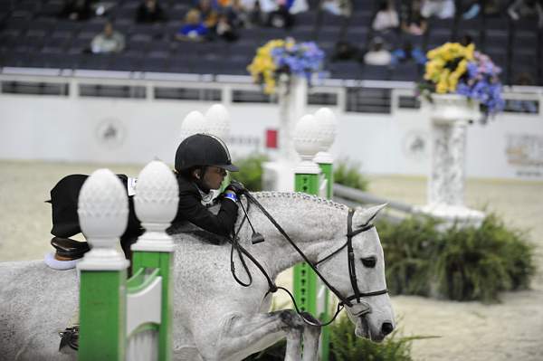 WIHS-10-25-09-MedPnyStke-DSC_2081-Toughdown-ErickaKoscinski-Misc-DDeRosaPhoto.jpg
