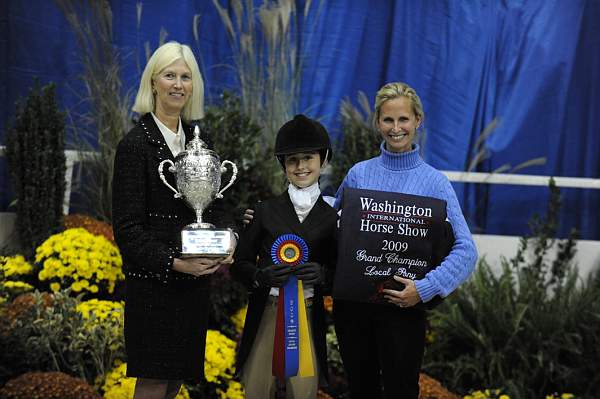 WIHS-10-25-09-LocHtrFinals-Pns-DSC_2738-Seastar-AlexisSicher-Presentations-DDeRosaPhoto.jpg