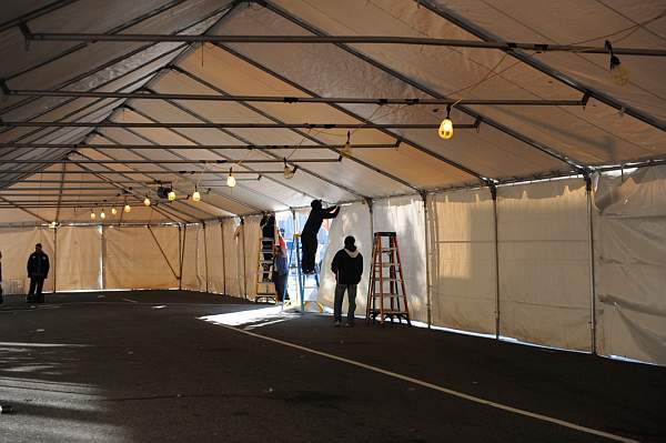 WIHS-10-19-09-250-Setup-DDeRosaPhoto.jpg