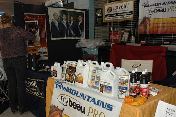 WIHS-10-21-09-DSC_0060-Vendors-DDeRosaPhoto.jpg
