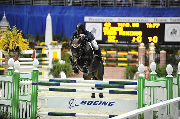 WIHS-10-24-10-PresCup-DSC_1322-Alaska-ToddMinikus-DDeRosaPhoto.jpg