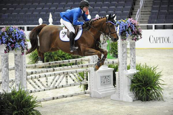 WIHS-10-21-09-DSC_3021-WIHSChildJpr-Nesbit-AlexaAdelson-DDeRosaPhoto.jpg