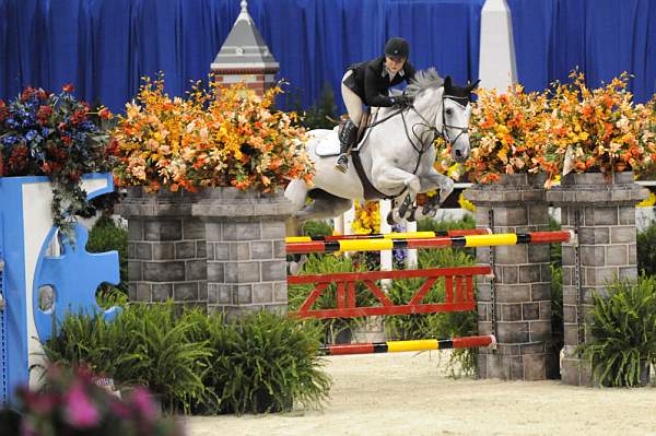 WIHS-10-22-09-DSC_5751-SapphiraWade-AmberHenter-JrJpr-DDeRosaPhoto.jpg