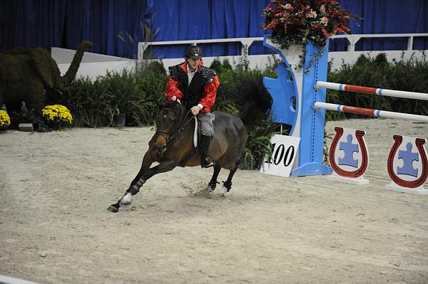 WIHS-10-22-10-Gamblers-DSC_7068-Goldika559-McLainWard-DDeRosaPhoto.jpg