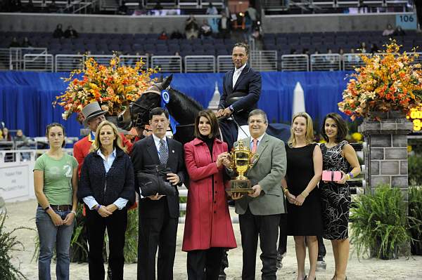 WIHS-10-24-09-DSC_1512-KenDuberstein-Sponsors-DDeRosaPhoto.jpg