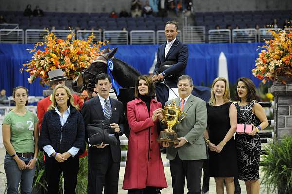 WIHS-10-24-09-DSC_1514-KenDuberstein-Sponsors-DDeRosaPhoto.jpg