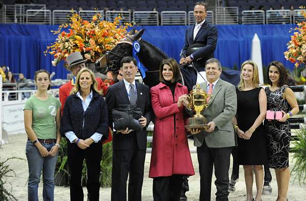 WIHS-10-24-09-DSC_1511-KenDuberstein-Sponsors-DDeRosaPhoto.jpg