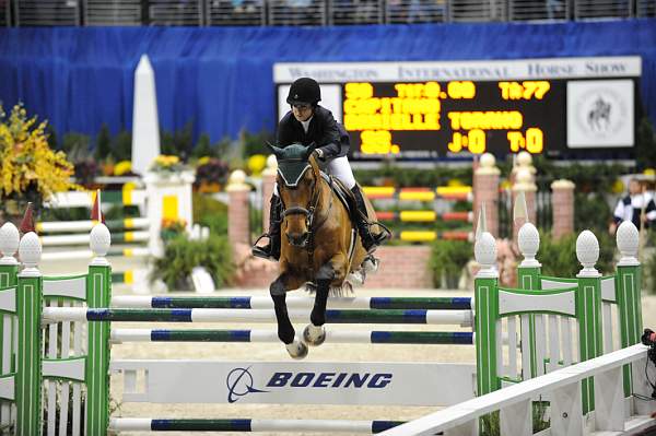 WIHS-10-24-09-DSC_1017-Capitano-DanielleTorano-Sponsors-DDeRosaPhoto.jpg