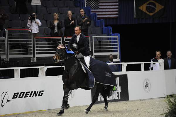 WIHS-10-24-10-PresCup-DSC_0013-Alaska-ToddMinikus-DDeRosaPhoto.jpg