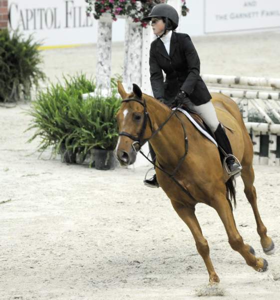 WIHS-10-21-09-DSC_2333-Centerfield-LauraSexton-Sponsors-CapitolFile-DDeRosaPhoto.jpg