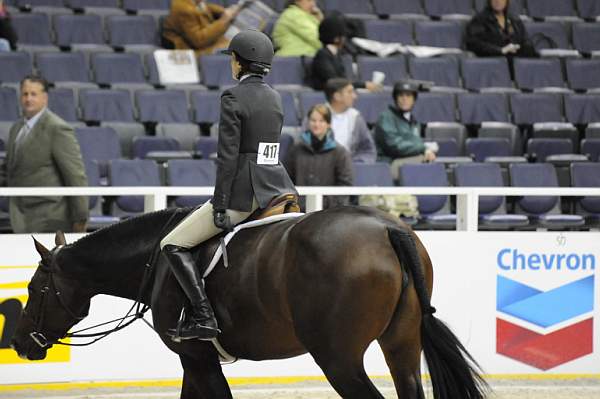 WIHS-10-20-10-DER_5254-Francesca-MaggieJayne-Sponsors-Chevron-DDeRosaPhoto.jpg