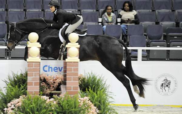 WIHS-10-21-09-DSC_2286-Vacarious-MeghanRohrbaugh-Sponsors-Chevron-DDeRosaPhoto.jpg