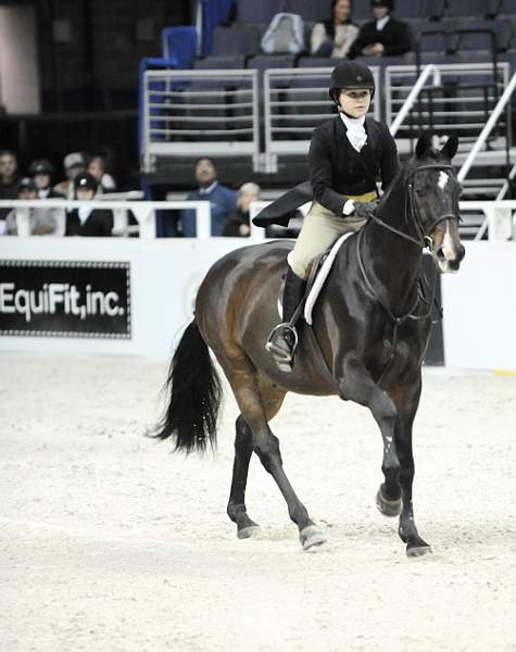 WIHS-10-20-09-DSC_0602-Laguna-JanelleCyprich-Sponsors-EquFit-DDeRosaPhoto.jpg