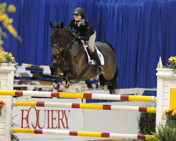 WIHS-10-23-09-DER_6423-Flight-ReedKessler-Sponsors-Equiery-DDeRosaPhoto.jpg