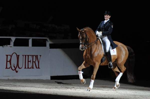 WIHS-10-23-09-DER_7366-AshleyHolzer-PopArt-Sponsors-Equiery-DDeRosaPhoto.jpg