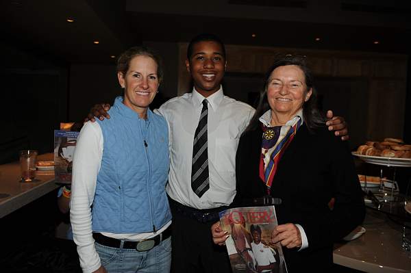 WIHS-10-24-10-Cl250HtrDrby-DER_8392-Jerseyboy-JenniferAlfano-Sponsors-Equiery-DDeRosaPhoto.jpg