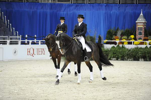 WIHS-10-24-10-Cl250HtrDrby-DER_8398-Jerseyboy-JenniferAlfano-Sponsors-Equiery-DDeRosaPhoto.jpg