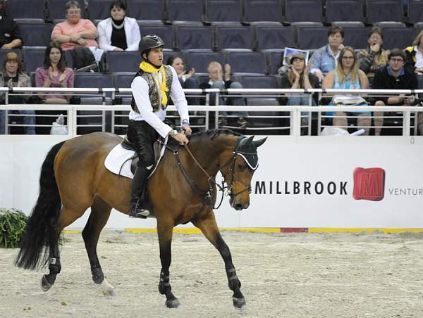 WIHS-10-22-10-Gamblers-DSC_7196-CaretinaIII-CharlieJayne-Sponsors-Millbrook-DDeRosaPhoto.jpg